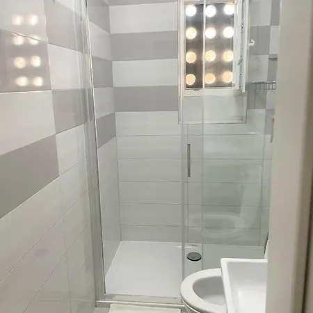 Modern Old Town - Appartement *