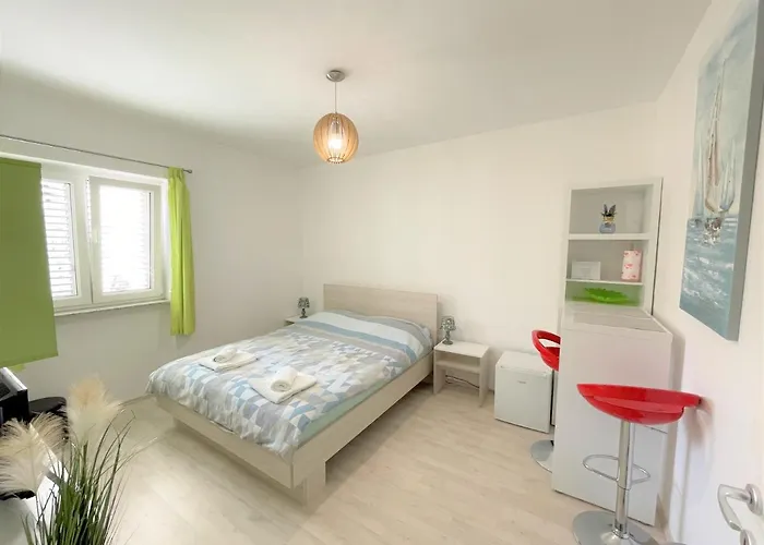 Modern Old Town - * Zara