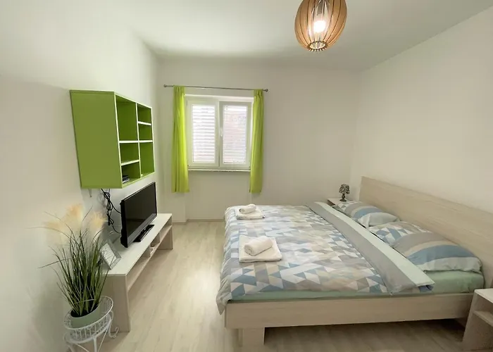 Modern Old Town - * Zara