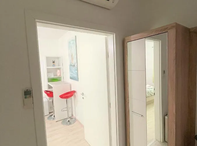 Modern Old Town - * Zara